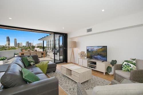 Five-Bedroom Holiday Home