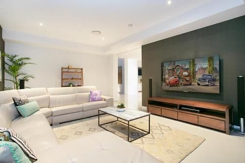 Five-Bedroom Holiday Home