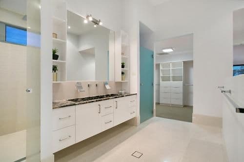 Five-Bedroom Holiday Home