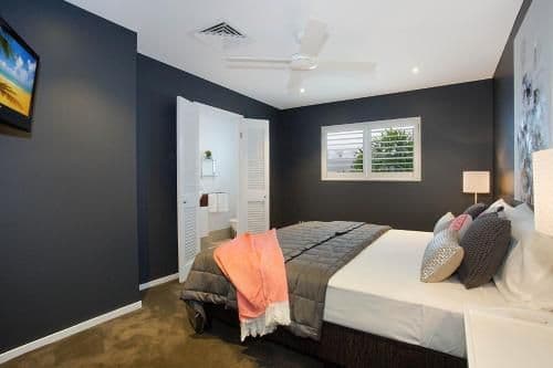 Seven-Bedroom Holiday Home