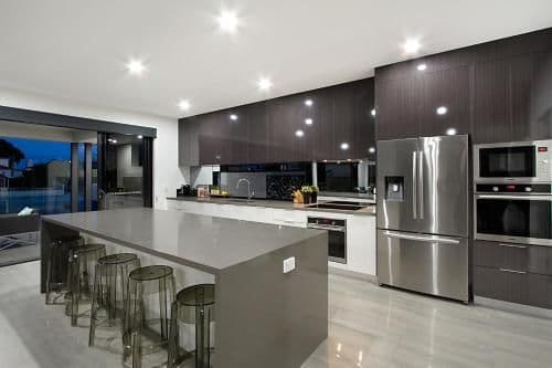 Eight-Bedroom Holiday Home