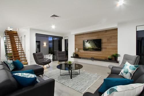 Eight-Bedroom Holiday Home