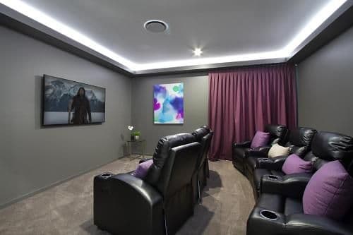 Eight-Bedroom Holiday Home