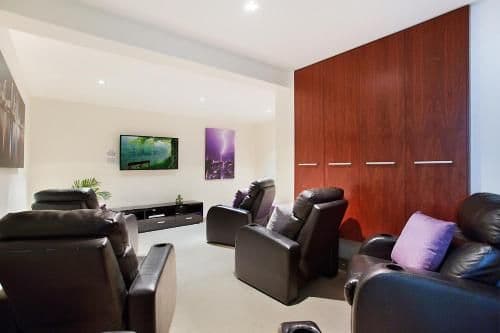 Seven-Bedroom Holiday Home