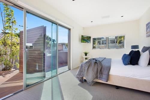 Seven-Bedroom Holiday Home
