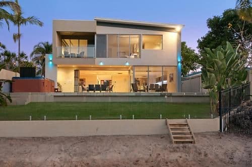 Seven-Bedroom Holiday Home