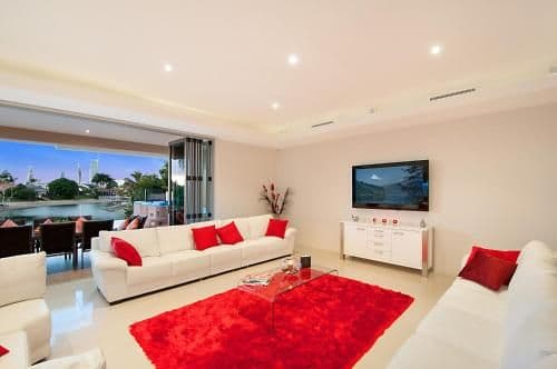 Seven-Bedroom Holiday Home