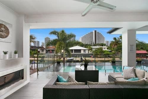 Six-Bedroom Holiday Home
