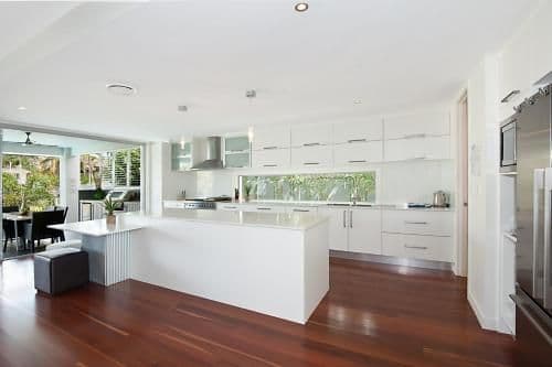 Six-Bedroom Holiday Home