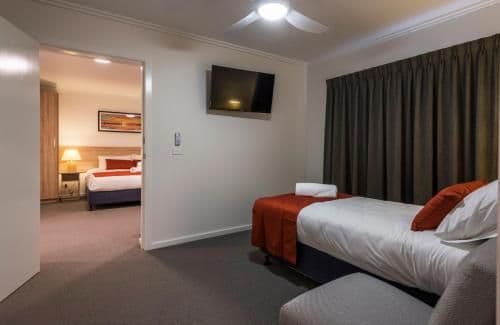 2 Bedroom Accessible Room