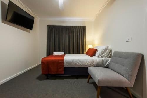 2 Bedroom Accessible Room