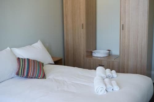 Deluxe King Room with Shared Bathroom