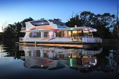 Four-Bedroom Houseboat - Sapphire Indulgence