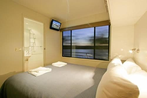 Four-Bedroom Houseboat - Absolute Indulgence 