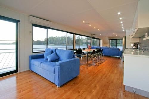 Four-Bedroom Houseboat - Absolute Indulgence 