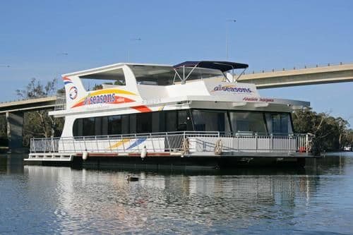 Four-Bedroom Houseboat - Absolute Indulgence 