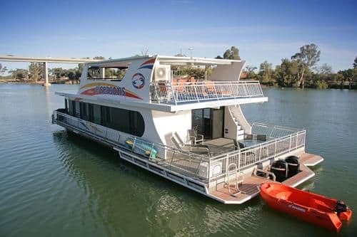 Four-Bedroom Houseboat - Absolute Indulgence 