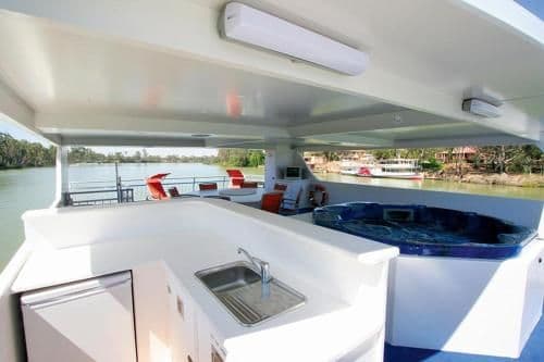 Four-Bedroom Houseboat - Absolute Indulgence 