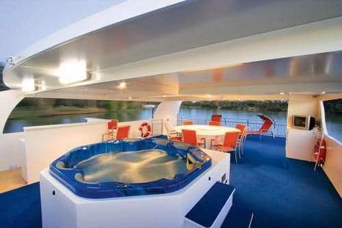 Four-Bedroom Houseboat - Absolute Indulgence 
