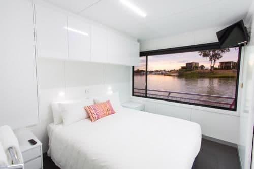 Six-Bedroom Houseboat - Platinum Indulgence