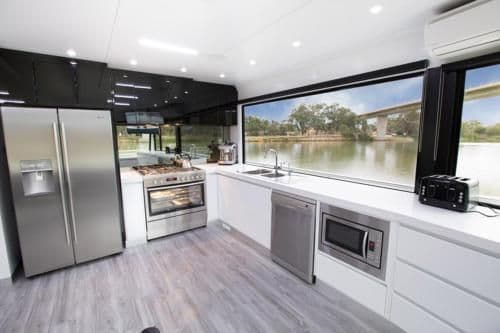 Six-Bedroom Houseboat - Platinum Indulgence