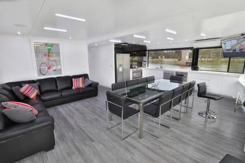 Six-Bedroom Houseboat - Platinum Indulgence