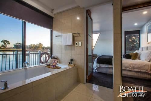 Five-Bedroom Houseboat - Boatel Luxury 