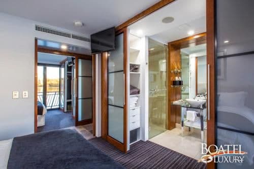 Five-Bedroom Houseboat - Boatel Luxury 