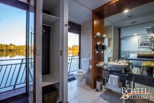 Five-Bedroom Houseboat - Boatel Luxury 