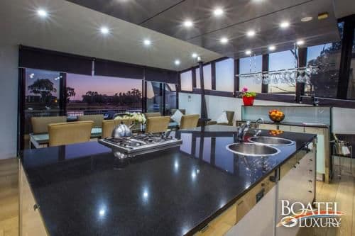 Five-Bedroom Houseboat - Boatel Luxury 