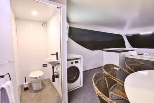 Four-Bedroom Houseboat - Sapphire Indulgence