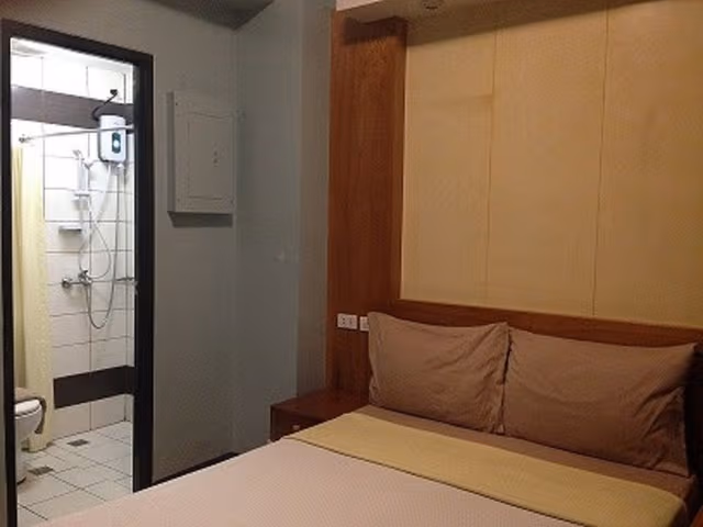 SUITE ONE BEDROOM