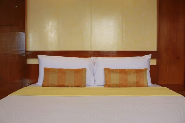 DOUBLE KING SIZE BED