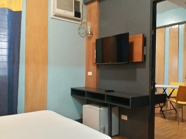 SUITE ONE BEDROOM