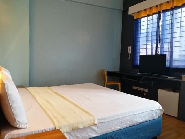 DOUBLE KING SIZE BED