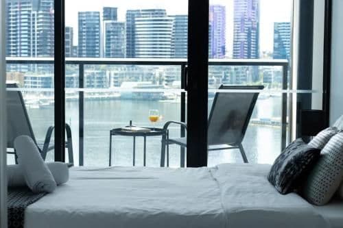 Luxury Two-Bedroom / Two Bathroom Apartments Harbour Views