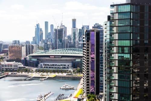 Sky High Two-Bedroom Two Bathroom Apartment with Harbour Views