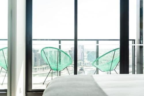 Sky High Two-Bedroom Two Bathroom Apartment with Harbour Views