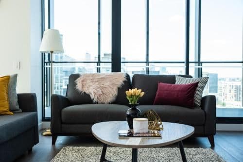 Sky High Three-Bedroom Two Bathroom Apartment with Dual Harbour Views