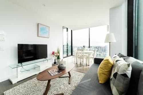Sky High Two-Bedroom Two Bathroom Apartment with Harbour Views