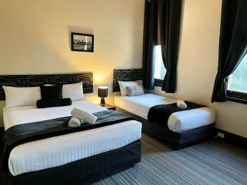 Standard Twin Room