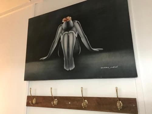 Deluxe Art Queen Room
