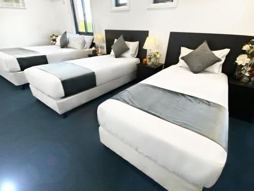 Deluxe Family Room