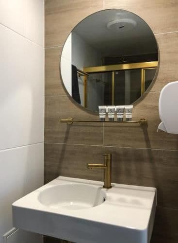 Deluxe Queen Room with Private Bathroom