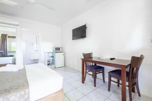 Queen Room with Spa Bath