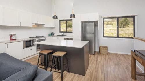 Apartment with Mountain View
