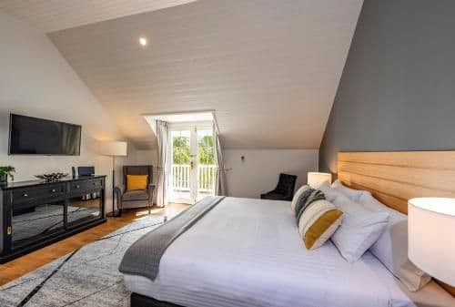 Superior King Room