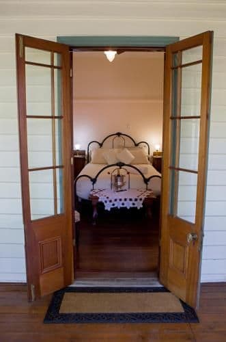Deluxe Queen Suite