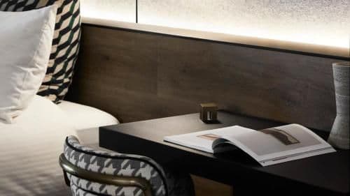 Corner King Room