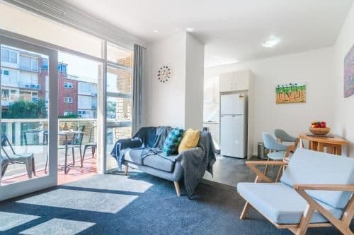 Classic Queen One-Bedroom Apartment